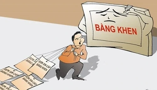 Bệnh thành tích phải chăng cái gốc là quan liêu và háo danh? Bệnh thành tích phải chăng cái gốc là quan liêu và háo danh?