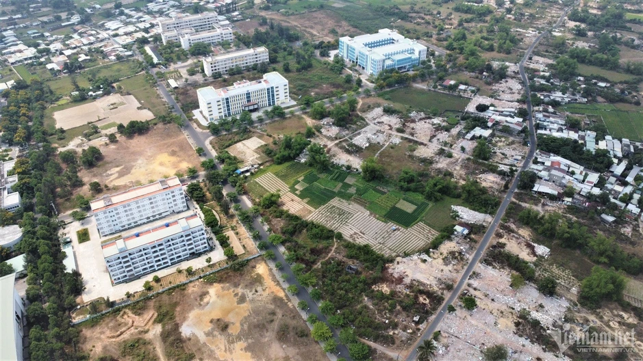 Bí thư Đà Nẵng nói về lộ trình di dời các trường đại học vào phía Nam Bí thư Đà Nẵng nói về lộ trình di dời các trường đại học vào phía Nam