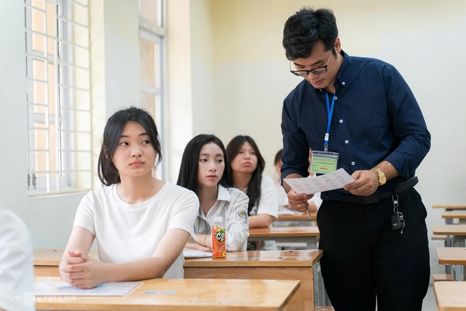 Biến động dữ liệu thí sinh sát giờ 'lọc ảo' đại học Biến động dữ liệu thí sinh sát giờ 'lọc ảo' đại học