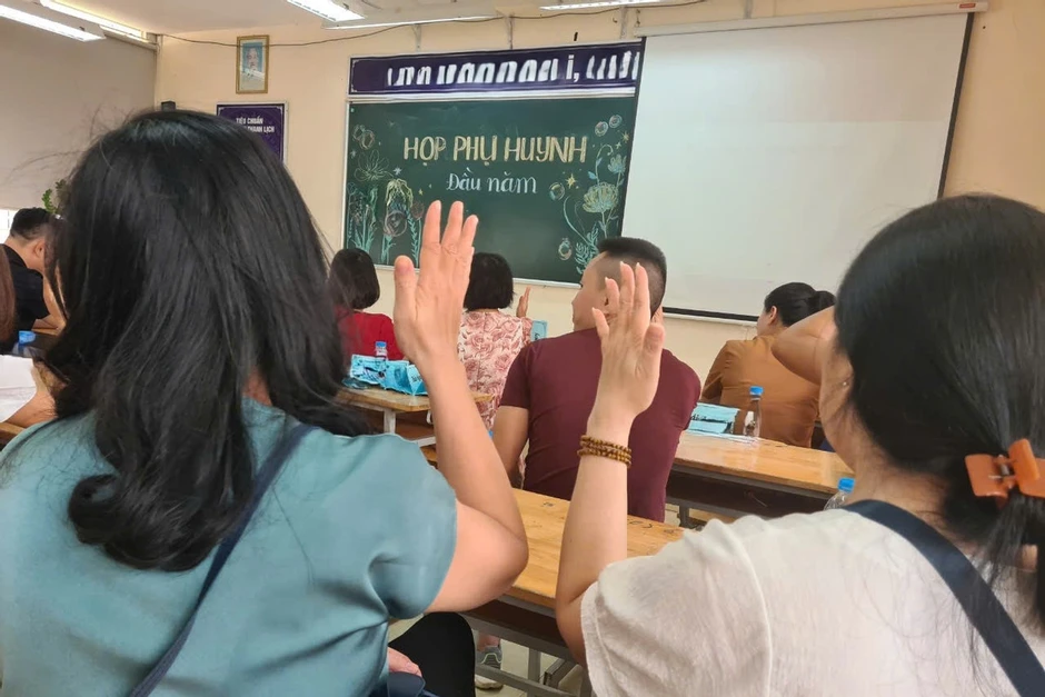 Bỏ bắt buộc họp phụ huynh 3 lần/năm: Cha mẹ muốn giảm các cuộc họp 'hình thức' Bỏ bắt buộc họp phụ huynh 3 lần/năm: Cha mẹ muốn giảm các cuộc họp 'hình thức'