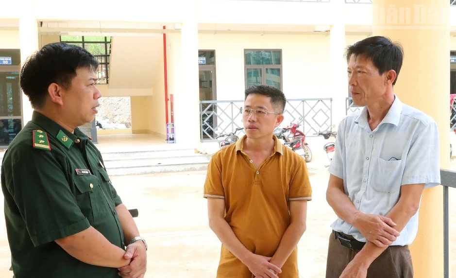 Bộ đội Biên phòng Sơn La chung tay làm đẹp trường vùng biên Bộ đội Biên phòng Sơn La chung tay làm đẹp trường vùng biên