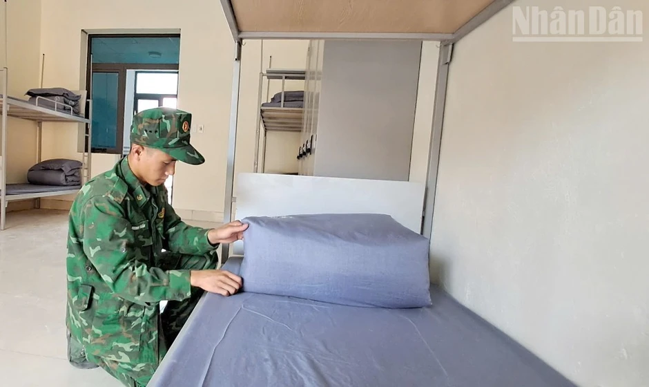 Bộ đội Biên phòng Sơn La chung tay làm đẹp trường vùng biên Bộ đội Biên phòng Sơn La chung tay làm đẹp trường vùng biên