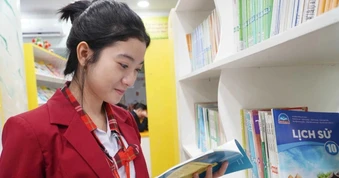 Bộ GD&ĐT bác tin đồn lịch sử thành môn tự chọn ở THPT