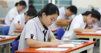 Bộ GD&ĐT giải thích lý do nên duy trì kỳ thi tốt nghiệp THPT