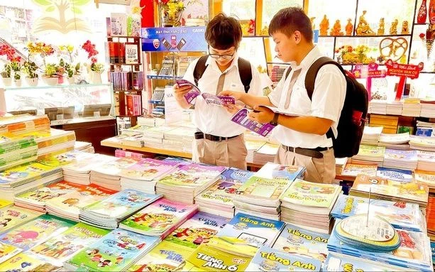 Bộ GD&ĐT thông tin về bộ sách khoa dùng chung từ năm học 2026-2027 Bộ GD&ĐT thông tin về bộ sách khoa dùng chung từ năm học 2026-2027