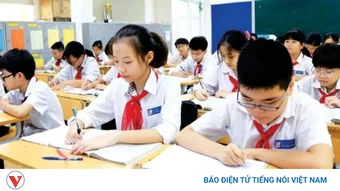Bộ GD-ĐT: Sách giáo khoa đã đảm bảo đủ cung ứng, sẽ in thêm để dự phòng