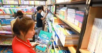 Bộ Giáo dục và Đào tạo: Hoàn thiện nội dung rà soát, cập nhật, điều chỉnh Chương trình và sách giáo khoa