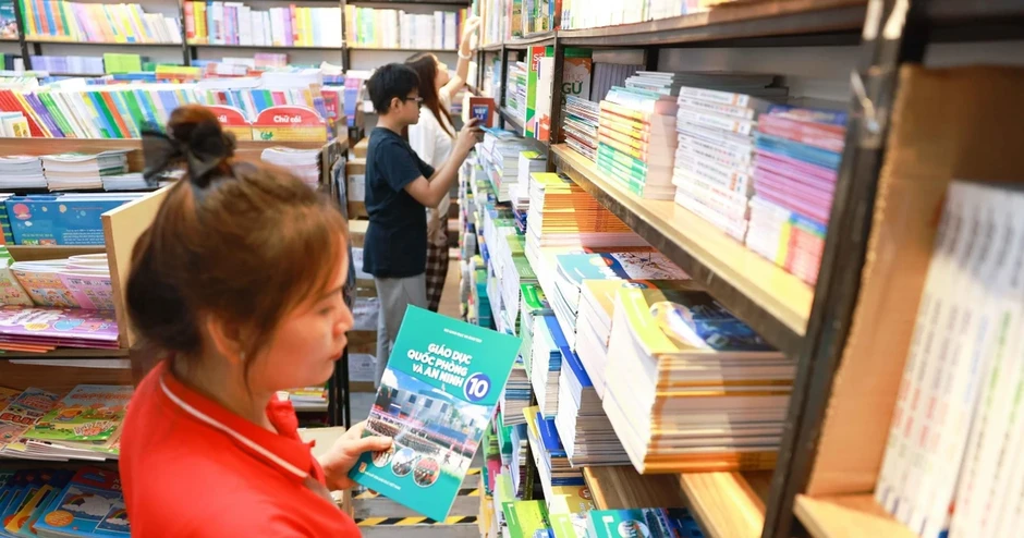 Bộ Giáo dục và Đào tạo: Hoàn thiện nội dung rà soát, cập nhật, điều chỉnh Chương trình và sách giáo khoa