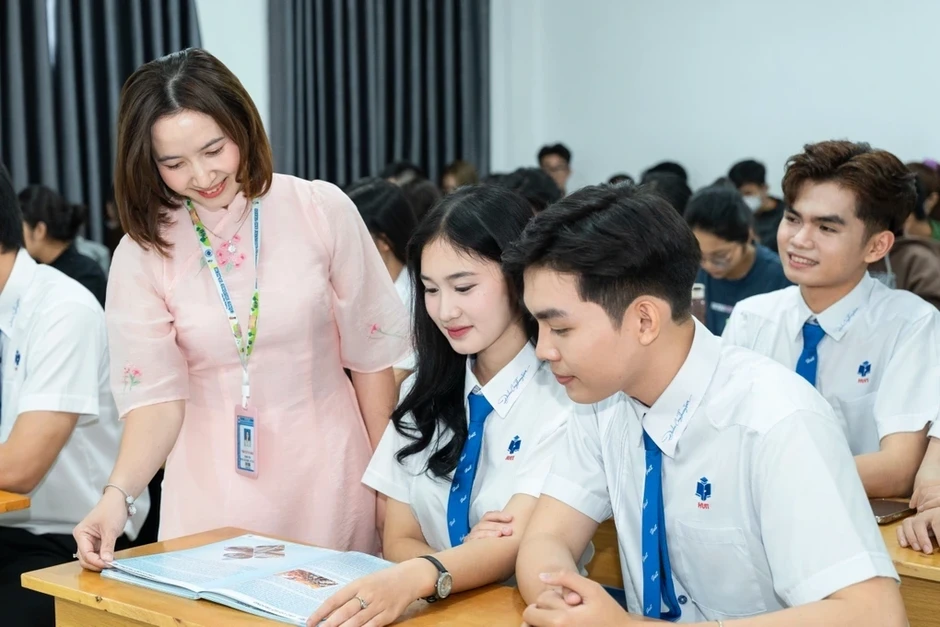 Bộ Giáo dục yêu cầu giảng viên phải trung thực, minh bạch trong giảng dạy Bộ Giáo dục yêu cầu giảng viên phải trung thực, minh bạch trong giảng dạy