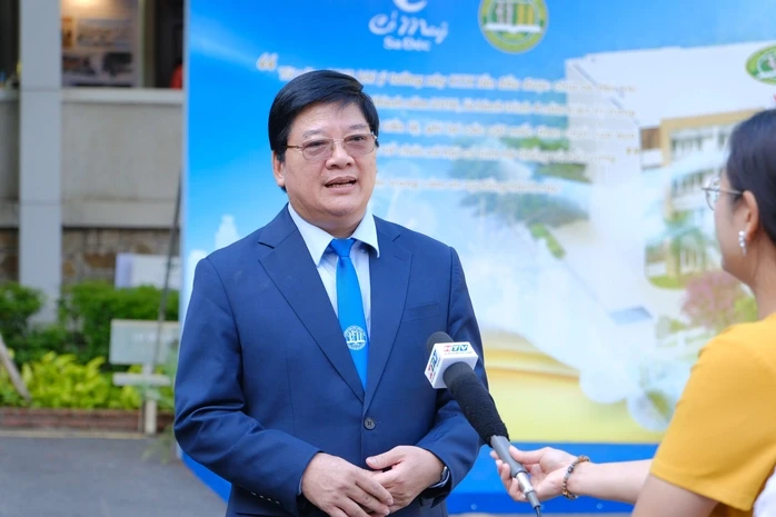 Bổ nhiệm 3 phó hiệu trưởng Trường ĐH Nông Lâm TPHCM Bổ nhiệm 3 phó hiệu trưởng Trường ĐH Nông Lâm TPHCM