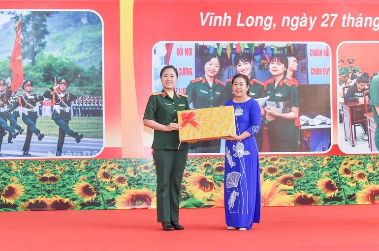 Bộ Quốc phòng kiểm tra công tác tuyển sinh quân sự tại Vĩnh Long Bộ Quốc phòng kiểm tra công tác tuyển sinh quân sự tại Vĩnh Long