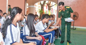 Bộ Quốc phòng kiểm tra công tác tuyển sinh quân sự tại Vĩnh Long