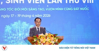 Bộ trưởng Bộ GD-ĐT Hoàng Minh Sơn: "Đừng chỉ học để cầm tấm bằng đi tìm việc"