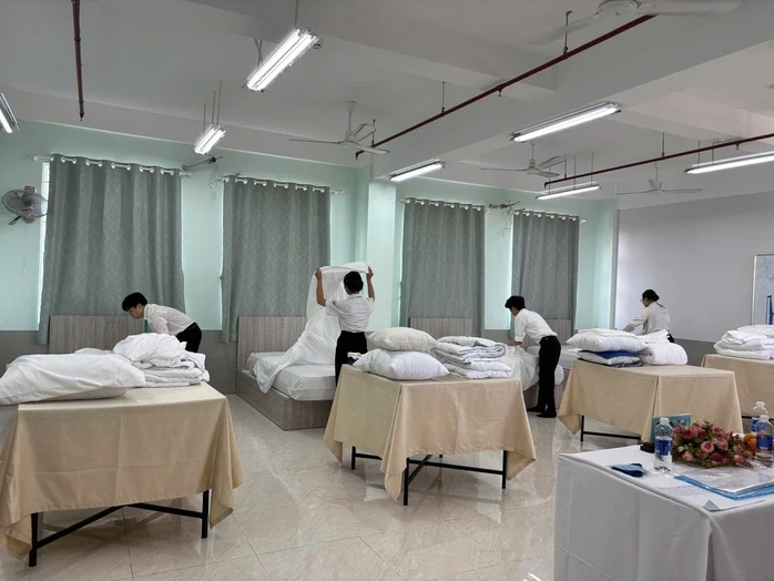 Bỏ trường công đi học nghề, nữ sinh 18 tuổi nhận "quả ngọt" xứng đáng Bỏ trường công đi học nghề, nữ sinh 18 tuổi nhận "quả ngọt" xứng đáng