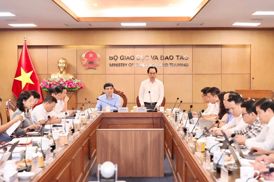 Bộ trưởng GD-ĐT: Giảm các hoạt động hình thức, để nhà giáo tập trung chuyên môn