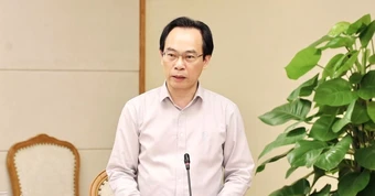 Bộ trưởng GD-ĐT: 'Không phải không có người dạy mà giáo viên đang quá tải'
