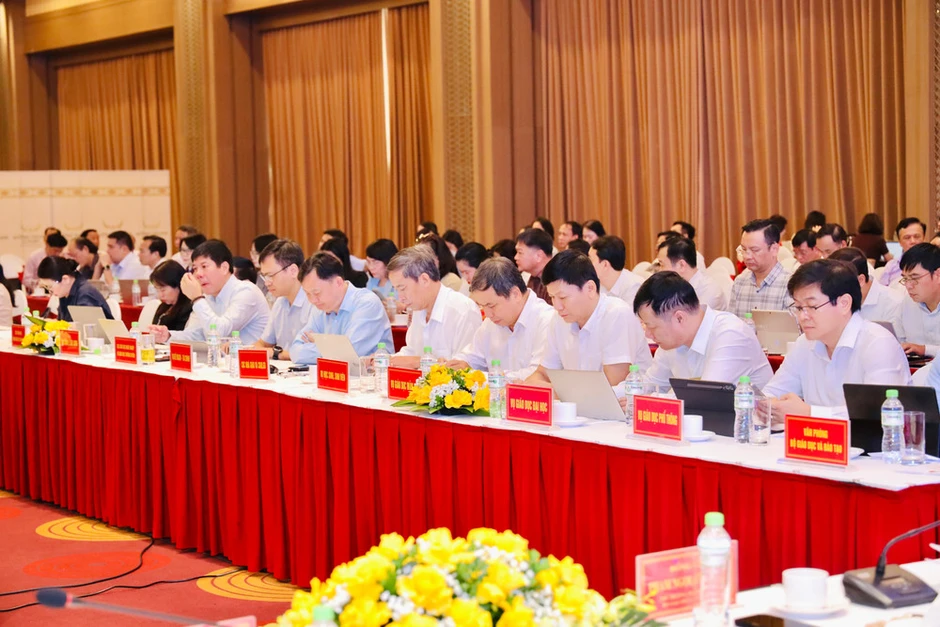 Bộ trưởng Giáo dục và Đào tạo Hoàng Minh Sơn: Trả lại chất lượng giáo dục thực chất, xây dựng hệ thống học thật, thi thật Bộ trưởng Giáo dục và Đào tạo Hoàng Minh Sơn: Trả lại chất lượng giáo dục thực chất, xây dựng hệ thống học thật, thi thật