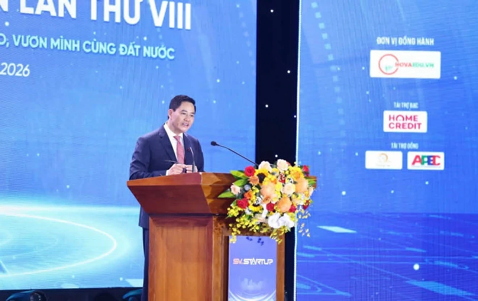 Bộ trưởng Hoàng Minh Sơn: Đừng chỉ học để tìm việc mà học để có năng lực làm chủ
