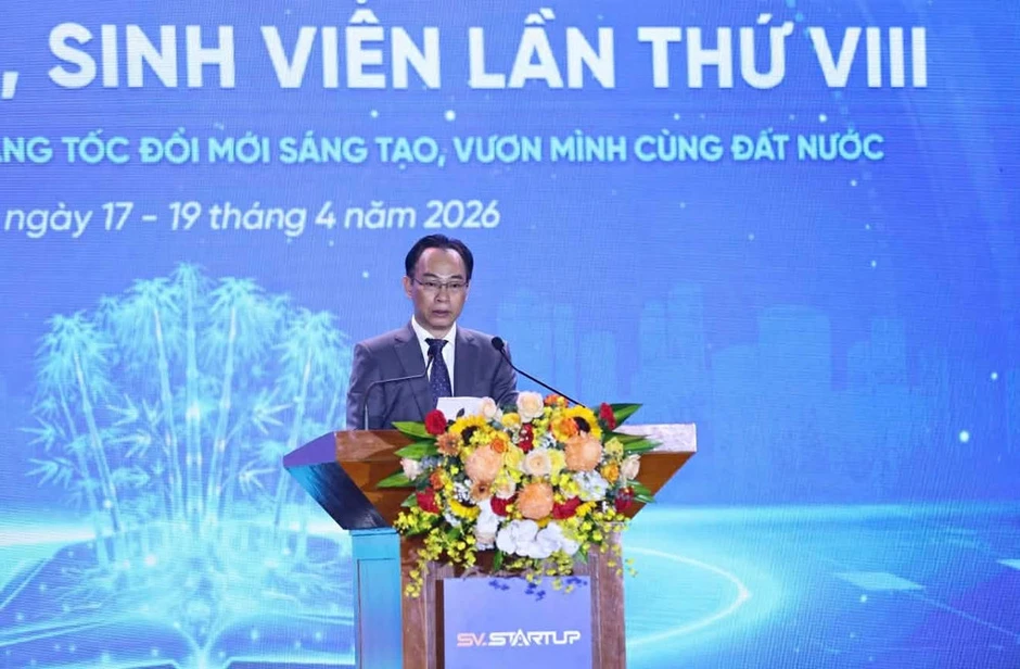 Bộ trưởng Hoàng Minh Sơn: Đừng chỉ học để tìm việc mà học để có năng lực làm chủ