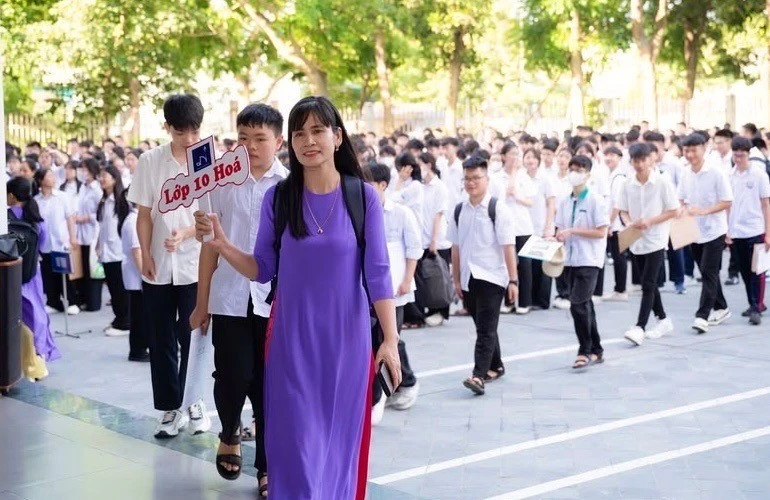 Bộ trưởng Hoàng Minh Sơn: Sẽ tăng cường luân chuyển để giải bài toán thừa, thiếu giáo viên Bộ trưởng Hoàng Minh Sơn: Sẽ tăng cường luân chuyển để giải bài toán thừa, thiếu giáo viên