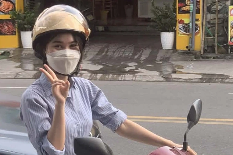 Bỏ xe máy, sinh viên xa nhà tiết kiệm nửa phân vàng/tháng