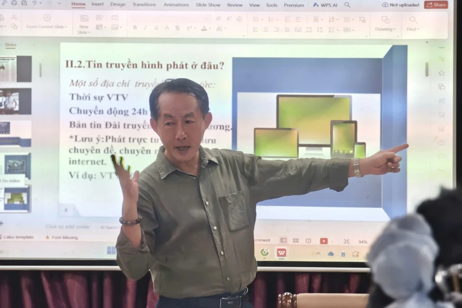 Bồi dưỡng kỹ năng xây dựng kịch bản video đa phương tiện cho phóng viên Bồi dưỡng kỹ năng xây dựng kịch bản video đa phương tiện cho phóng viên