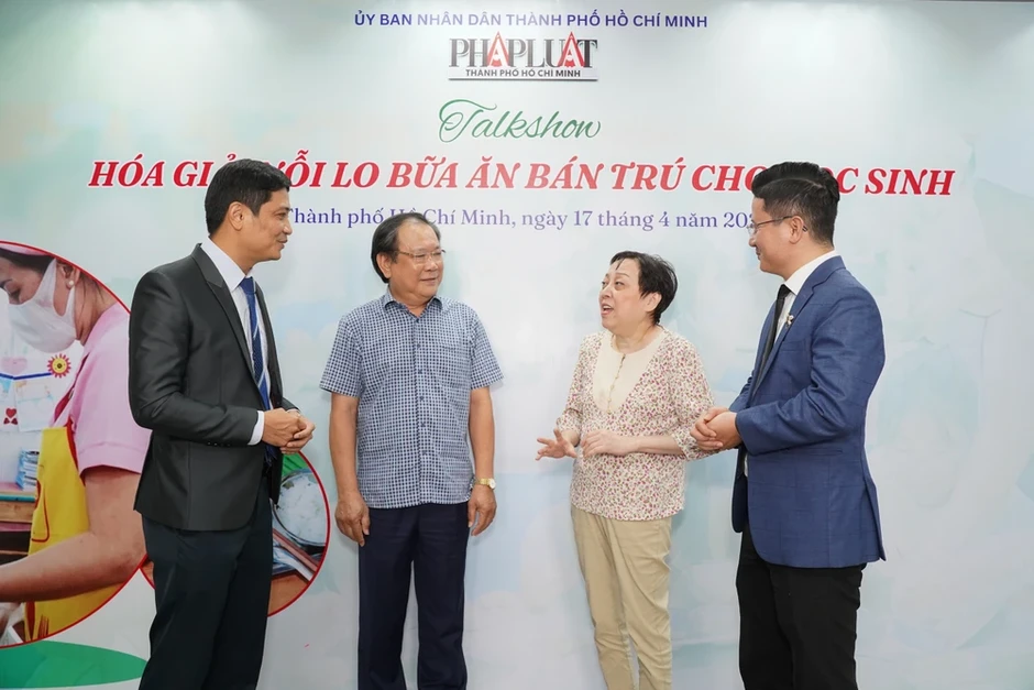 Bữa ăn bán trú: Bài toán niềm tin và kiểm soát chuỗi thực phẩm Bữa ăn bán trú: Bài toán niềm tin và kiểm soát chuỗi thực phẩm
