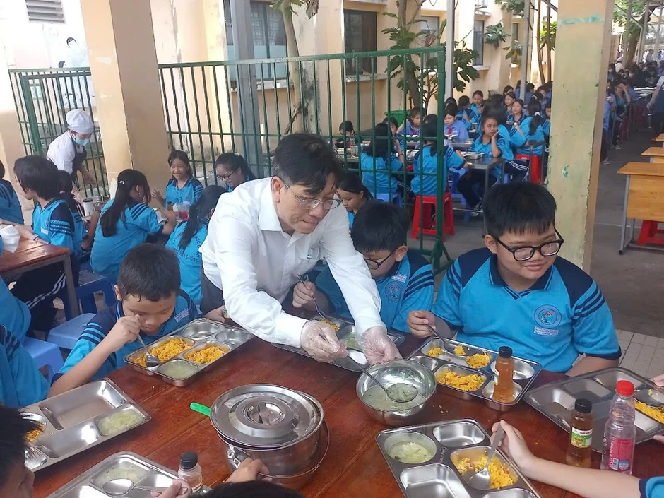Bữa ăn bán trú: Làm sao để đảm bảo an toàn? Bữa ăn bán trú: Làm sao để đảm bảo an toàn?