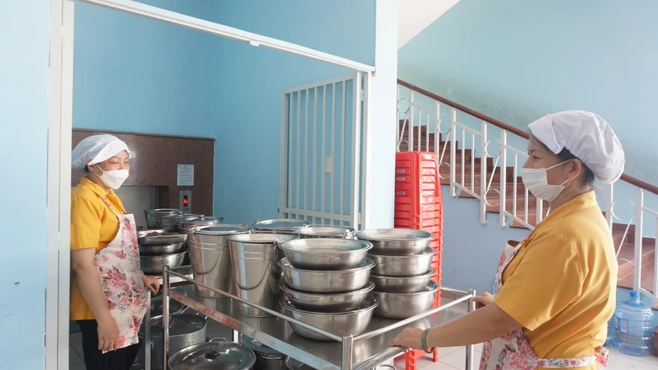 Bữa ăn bán trú: Làm sao để đảm bảo an toàn? Bữa ăn bán trú: Làm sao để đảm bảo an toàn?