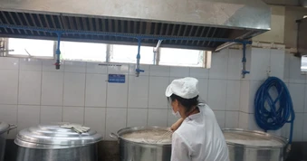 Bữa ăn bán trú: Làm sao để đảm bảo an toàn?