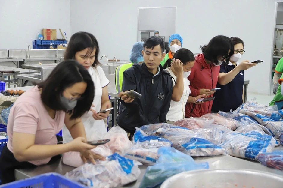 Bữa ăn bán trú trường học: Xử lý vi phạm phải đủ sức răn đe Bữa ăn bán trú trường học: Xử lý vi phạm phải đủ sức răn đe