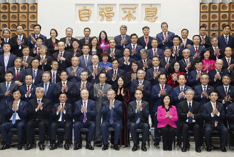 BUV tham gia diễn đàn cấp cao tại Đại học Thanh Hoa, thúc đẩy hợp tác giáo dục Việt - Trung BUV tham gia diễn đàn cấp cao tại Đại học Thanh Hoa, thúc đẩy hợp tác giáo dục Việt - Trung