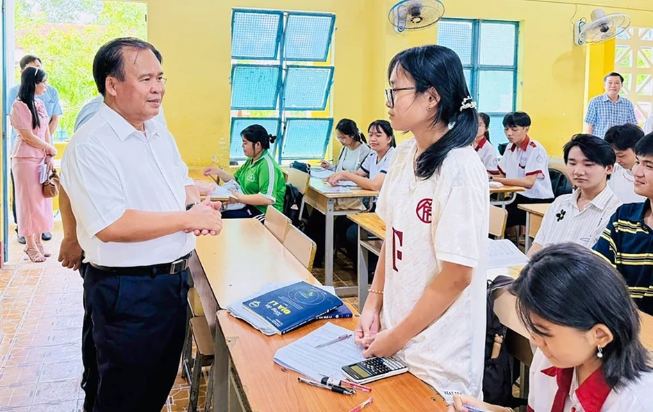 Cà Mau sẵn sàng phục vụ gần 20.000 thí sinh thi tốt nghiệp THPT Cà Mau sẵn sàng phục vụ gần 20.000 thí sinh thi tốt nghiệp THPT