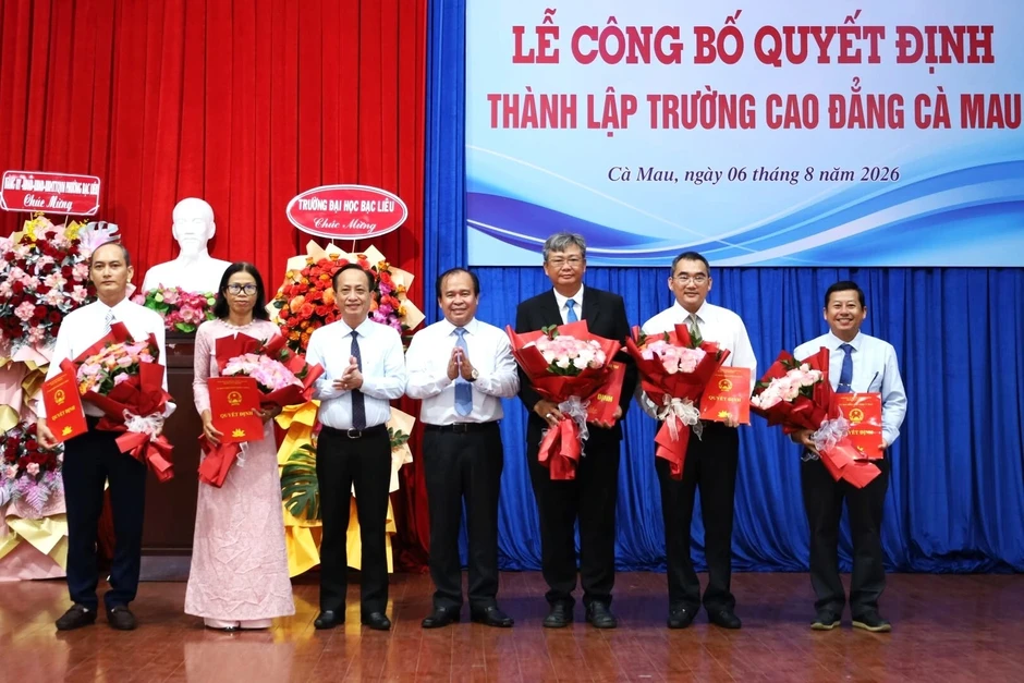 Cà Mau sáp nhập 6 trường cao đẳng thành 2 trường Cà Mau sáp nhập 6 trường cao đẳng thành 2 trường