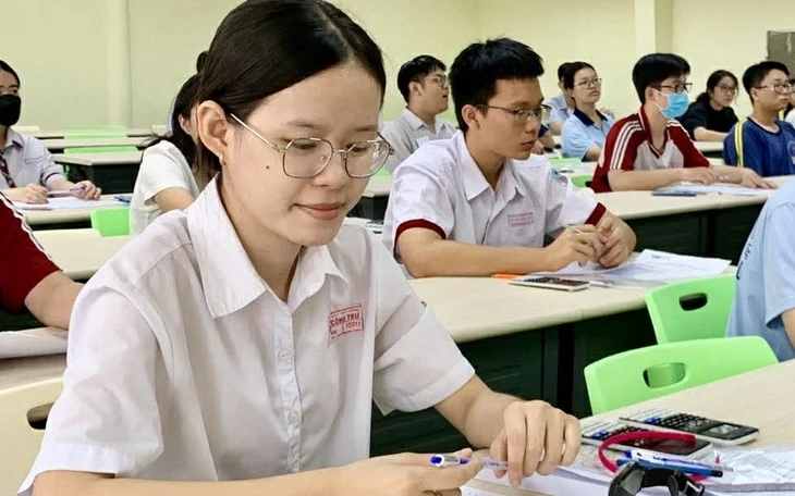 Các thủ khoa thi đánh giá năng lực tiết lộ 'chiến lược vàng' Các thủ khoa thi đánh giá năng lực tiết lộ 'chiến lược vàng'