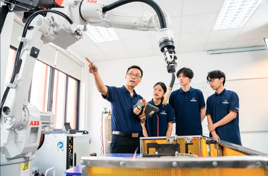 Các trường đại học trọng điểm phải đóng vai trò "đầu tàu công nghệ" Các trường đại học trọng điểm phải đóng vai trò "đầu tàu công nghệ"