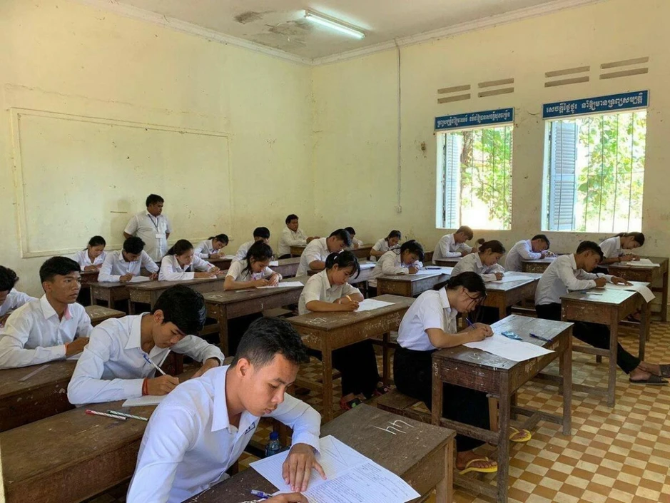 Campuchia triển khai 5.000 giám sát viên độc lập cho kỳ thi tốt nghiệp THPT Campuchia triển khai 5.000 giám sát viên độc lập cho kỳ thi tốt nghiệp THPT