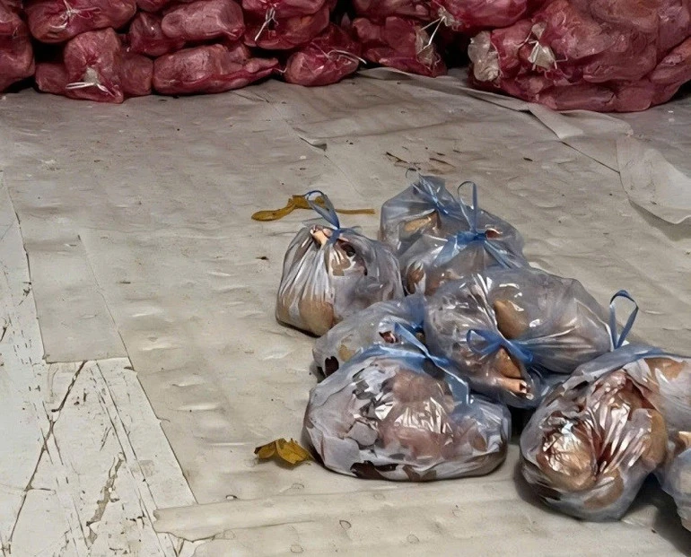 Cần làm rõ nguồn gốc thực phẩm được đưa vào bữa ăn học sinh nhiều trường tại xã Si Pa Phìn