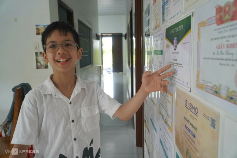 Cậu bé học vượt hai lớp mơ thành lập trình viên Cậu bé học vượt hai lớp mơ thành lập trình viên