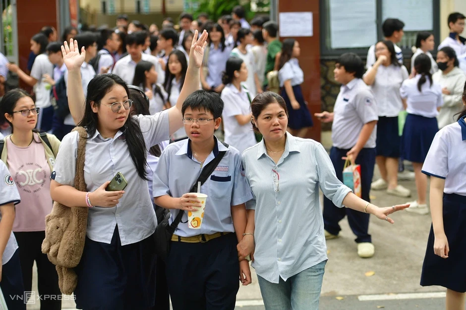 Chật vật 'săn' suất học bổ sung lớp 10 công lập Chật vật 'săn' suất học bổ sung lớp 10 công lập