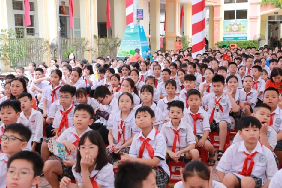 Chi 252 tỷ đồng xây dựng 9 'trường học xã hội chủ nghĩa' Chi 252 tỷ đồng xây dựng 9 'trường học xã hội chủ nghĩa'
