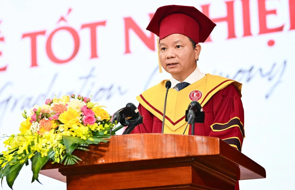 Chỉ 3% sinh viên Bách khoa tốt nghiệp xuất sắc, nhưng 95% có việc làm ngay Chỉ 3% sinh viên Bách khoa tốt nghiệp xuất sắc, nhưng 95% có việc làm ngay