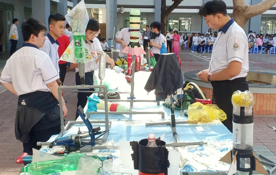 Chỉ tiêu tuyển sinh lớp 10 của các trường nhiều cấp học, trung tâm GDTX-GDNN của TP.HCM Chỉ tiêu tuyển sinh lớp 10 của các trường nhiều cấp học, trung tâm GDTX-GDNN của TP.HCM