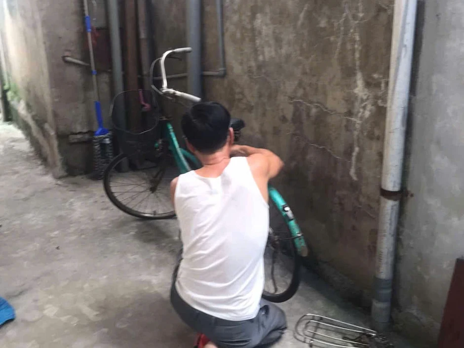 Chiếc xe đạp treo trên tường và câu chuyện ý nghĩa sau 3 lần mất "hụt" Chiếc xe đạp treo trên tường và câu chuyện ý nghĩa sau 3 lần mất "hụt"
