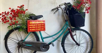 Chiếc xe đạp treo trên tường và câu chuyện ý nghĩa sau 3 lần mất "hụt"