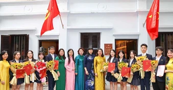 Chín học sinh ưu tú Hà Nội được kết nạp Đảng tại nơi thành lập Chi bộ Cộng sản đầu tiên của Việt Nam