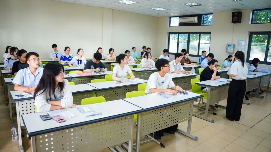 Chọn đúng môn thi tốt nghiệp THPT 2026 để tăng cơ hội vào đại học Chọn đúng môn thi tốt nghiệp THPT 2026 để tăng cơ hội vào đại học