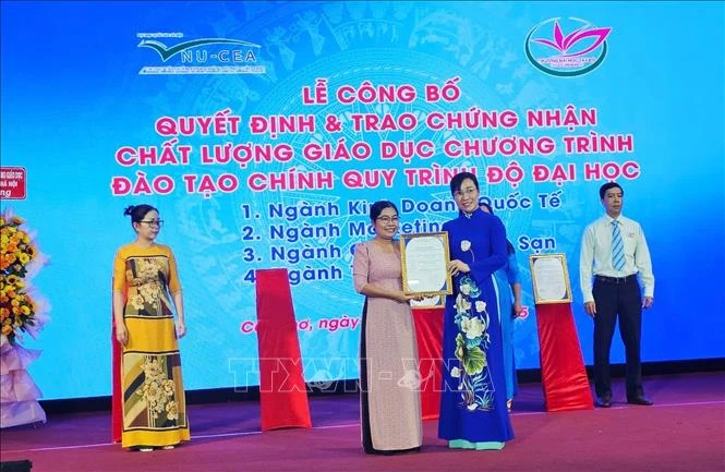 Chủ động đào tạo, nâng cao chất lượng nguồn nhân lực vùng ĐBSCL Chủ động đào tạo, nâng cao chất lượng nguồn nhân lực vùng ĐBSCL