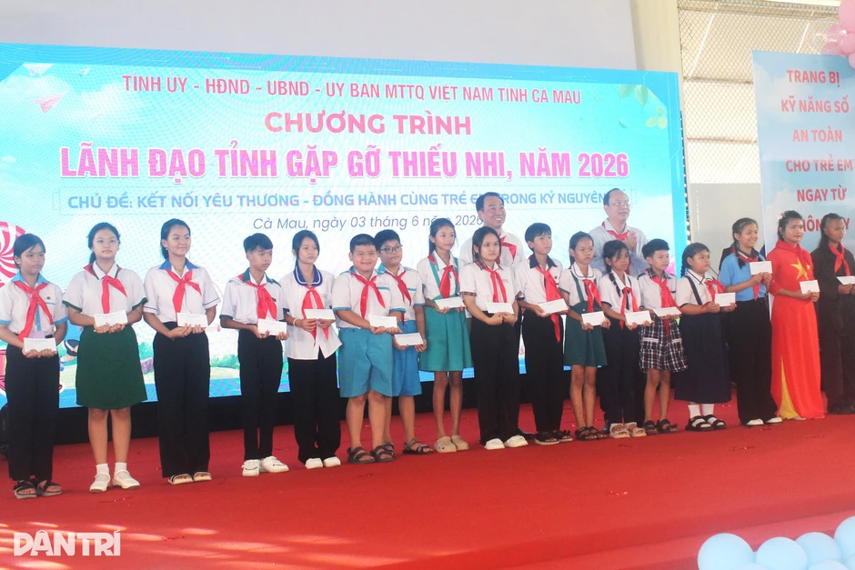 Chủ tịch tỉnh Cà Mau gửi gắm mong muốn đến thiếu nhi, học sinh Chủ tịch tỉnh Cà Mau gửi gắm mong muốn đến thiếu nhi, học sinh