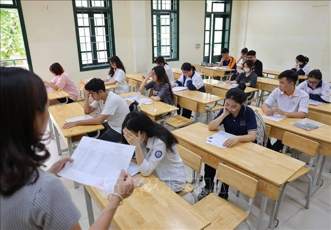 Chuẩn bị điều kiện thí điểm thi tốt nghiệp THPT trên máy tính từ năm 2027 Chuẩn bị điều kiện thí điểm thi tốt nghiệp THPT trên máy tính từ năm 2027